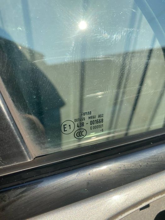 Porsche cayenne 958 двері передні праві lm7w