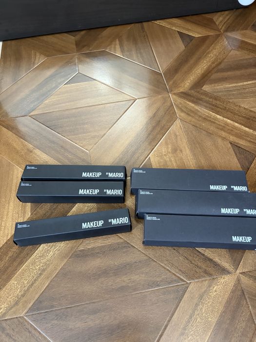 набір пензлів для макіяжу від бренду Makeup By Mario.
