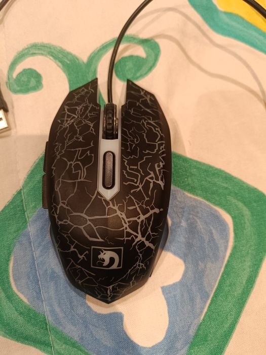 Vendo Mouse de Jogos com Sensor Óptico e Fio com Iluminação USB -