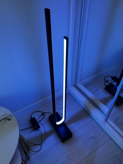 Designerska smart lampa LED sterowana Wi-FI