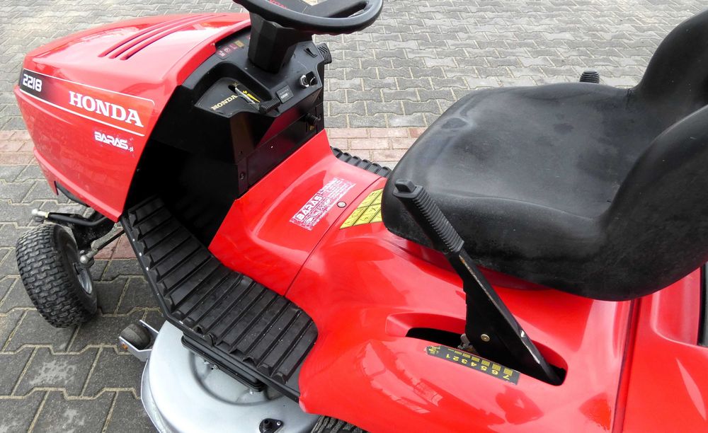 Traktorek kosiarka HONDA 2218 NOWY SILNIK (260218.6) - Baras