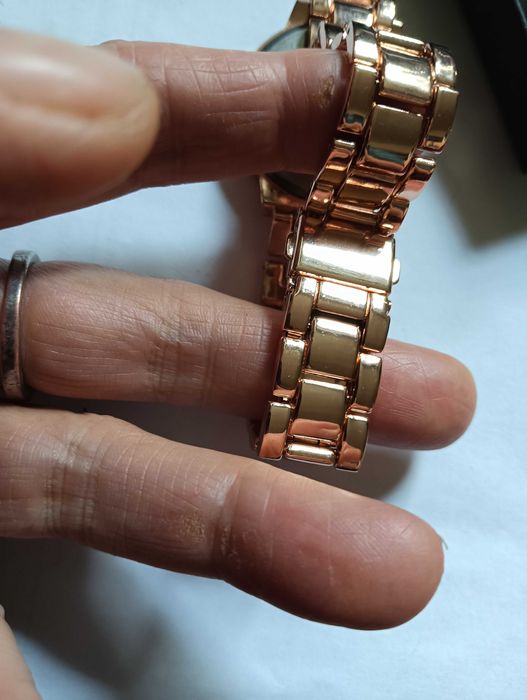 zegarek damski na rękę Leo Bernard