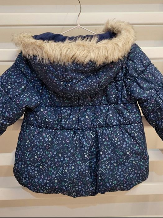 Czapka dziewczęca + kominiarka rozm.48/50 + gratis ubranka rozm.92