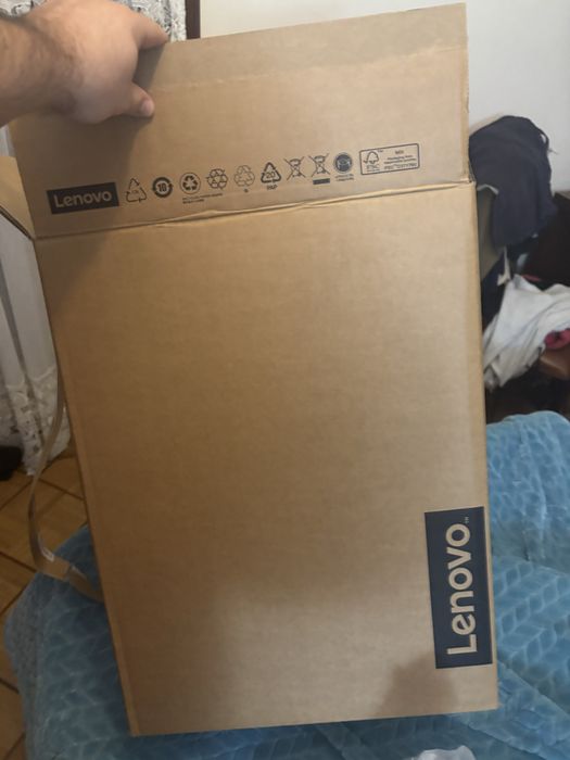 Desktop Gaming LENOVO Loq 17IRR9-176 mais Monitor Gaming AOC