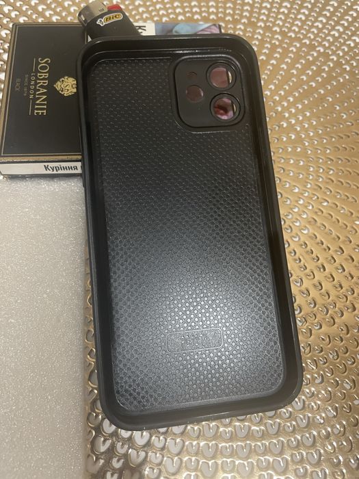 Чехол на айфон 12