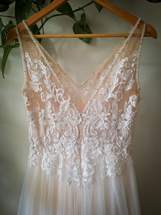 Suknia ślubna litera A