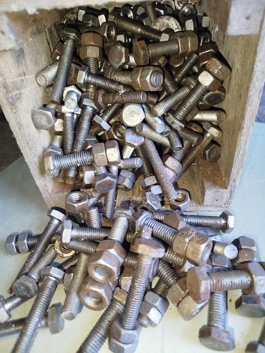 Гайки на 8,болты гайка 10-12