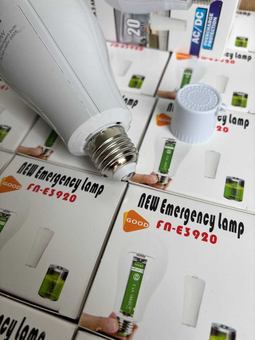 Лампа акумуляторна аварійна два 18850 акумулятор 20 вт 20W лампочка