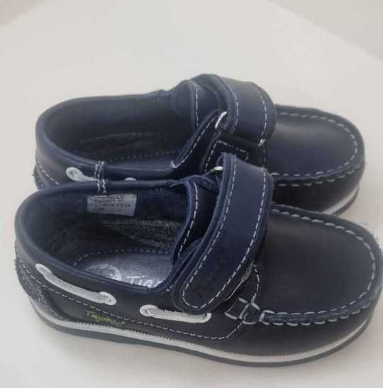 Sapatos bebé *Tamanho 23*