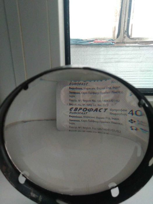 Увеличительное стекло линза