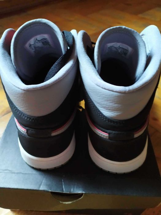 Nike Air Jordan 1 Mid Black Particle Grey Gym Red