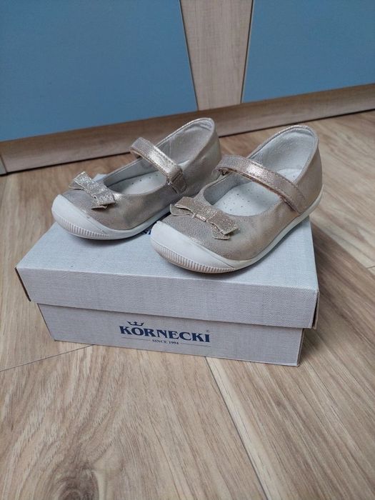 Buty dziewczęce KORNECKI rozm. 24