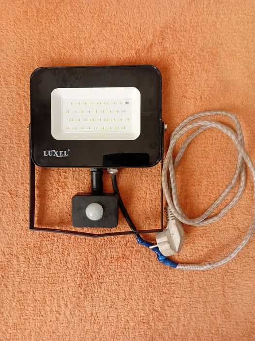 Прожектор светодиодный