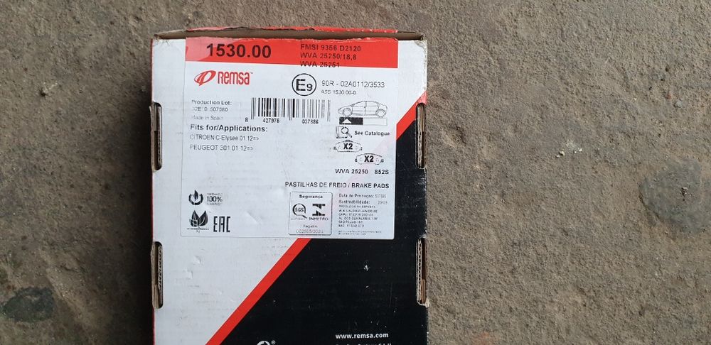 Гальмівні колодки передні Peugeot 301/Citroen C-Elysse