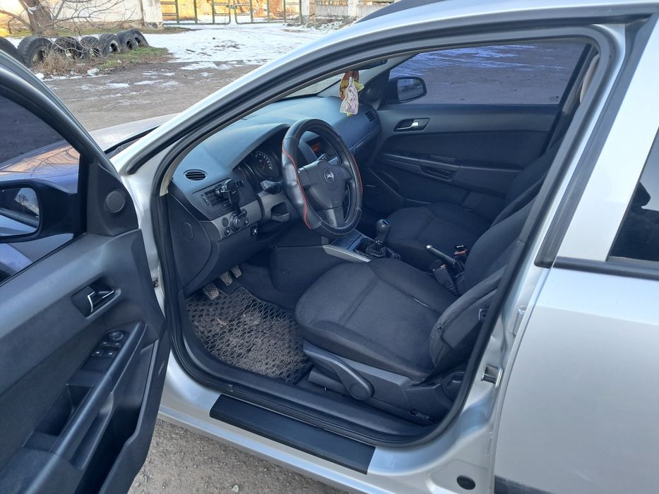 Продам Opel Astra H