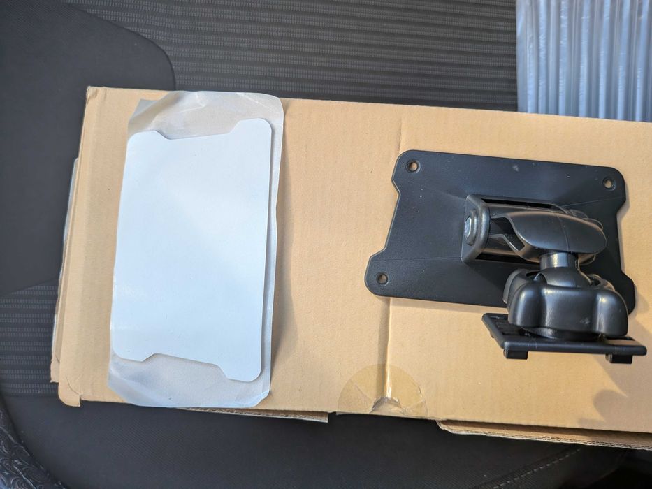 Ecrã Portátil 10.26" Apple CarPlay / Android Auto Wireless – NOVO