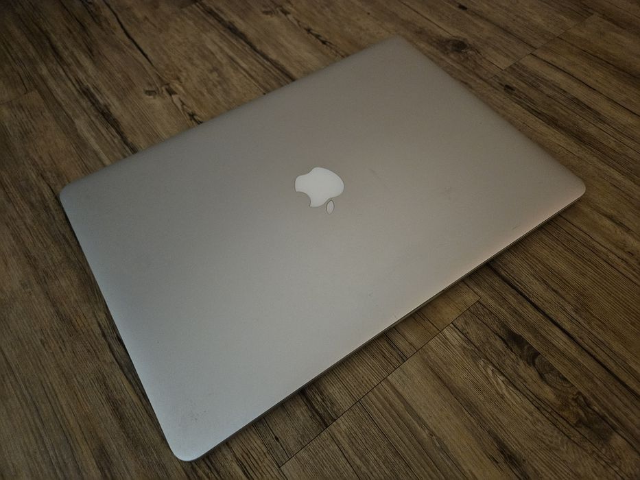 Apple MacBook Pro a1398 15 cali 2015 rok (299cykli)
