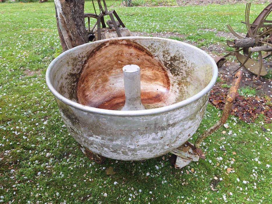 Misa aluminiowa na kołach