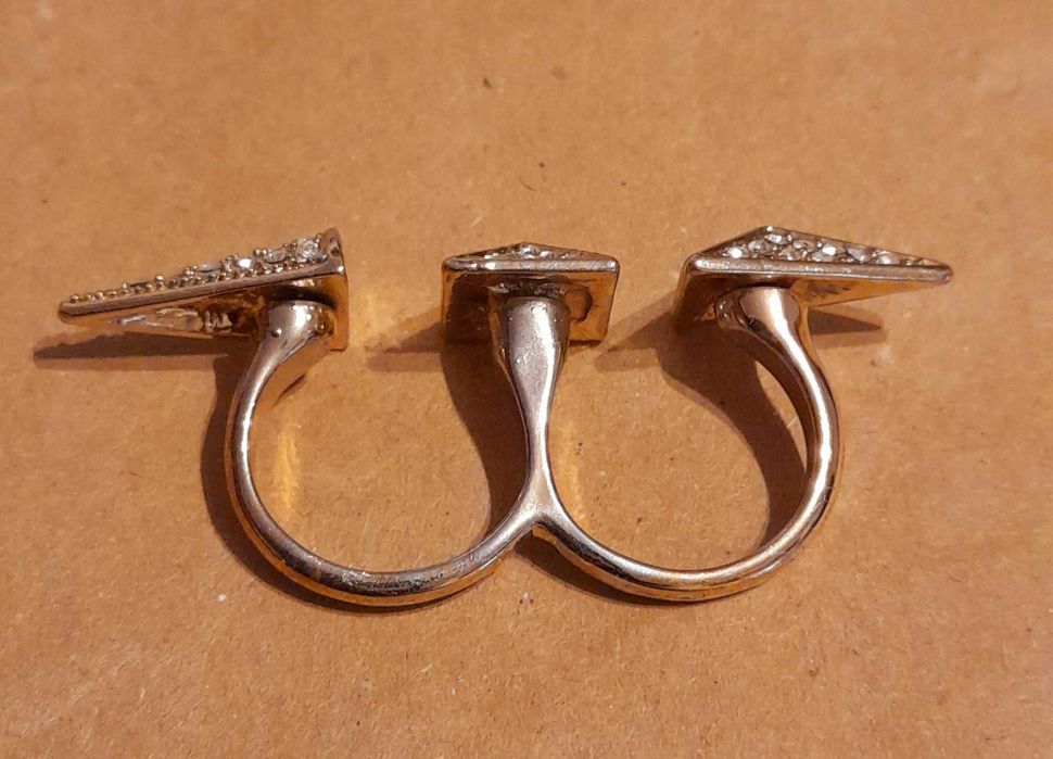 Anel de  dois dedos- Mulher