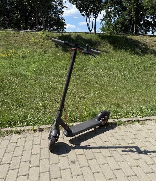 Електросамокат Xiaomi Mi Electric Scooter 4 Pro