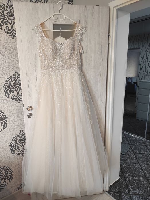 Suknia ślubna Antra 38/40 cekiny z cekinami świecąca błyszcząca Wolszt