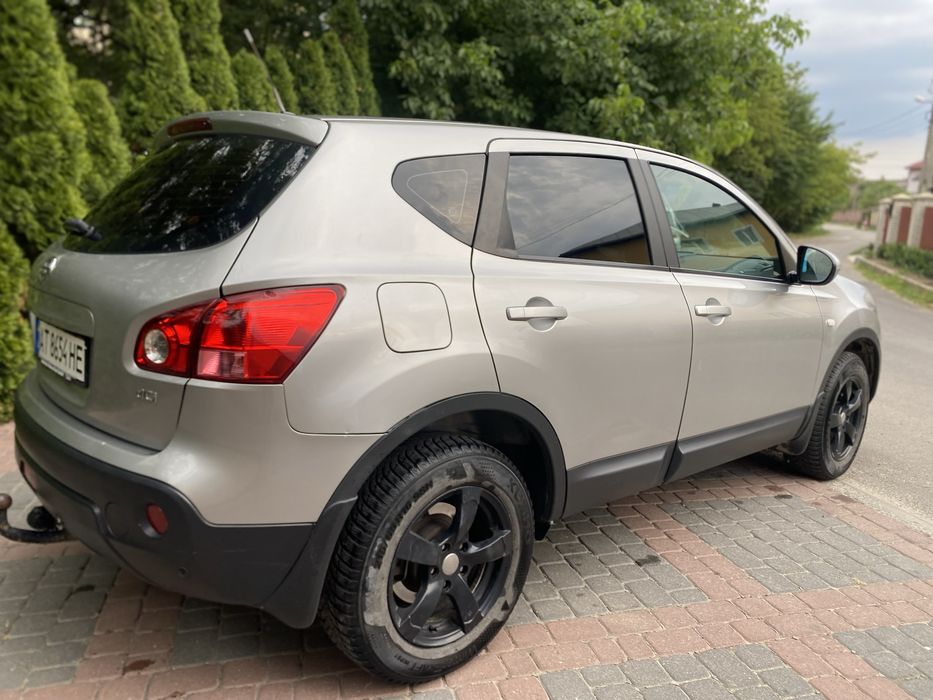 Nissan Qashqai 2.0 дизель АВТОМАТ