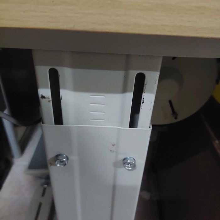 Maquina de costura eléctrica ponto corrido em excelente estado. FOMAX