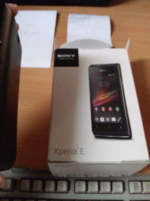 Sony experia E