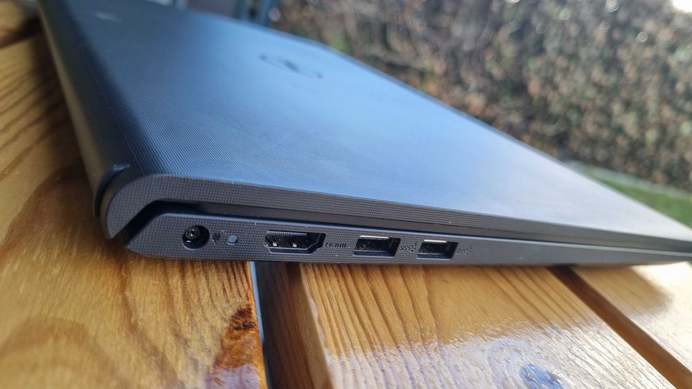 Dell Vostro 3510 i5 / 8GB/ 512GB