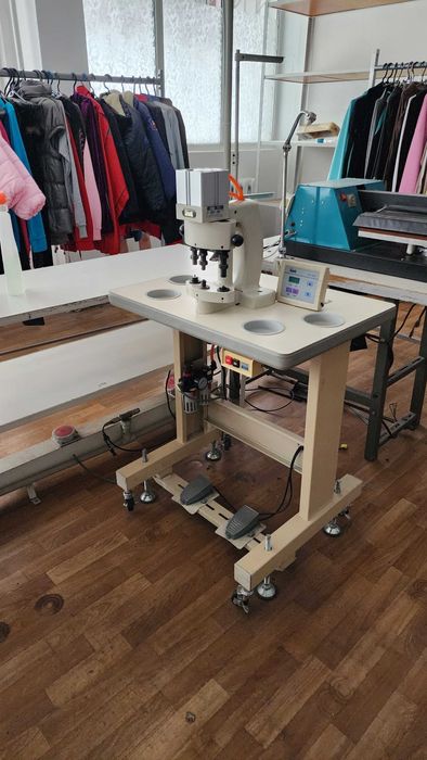 Прес для встановлення металофурнітури SGY4-806