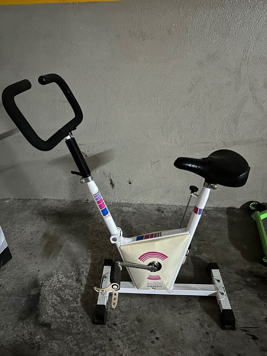 Stationary Bicycle466680210428405761