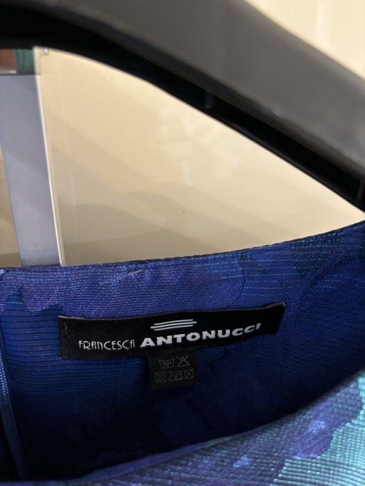 Przepiękna niebieska elegancka sukienka40 autorstwa Francesc Antonucci