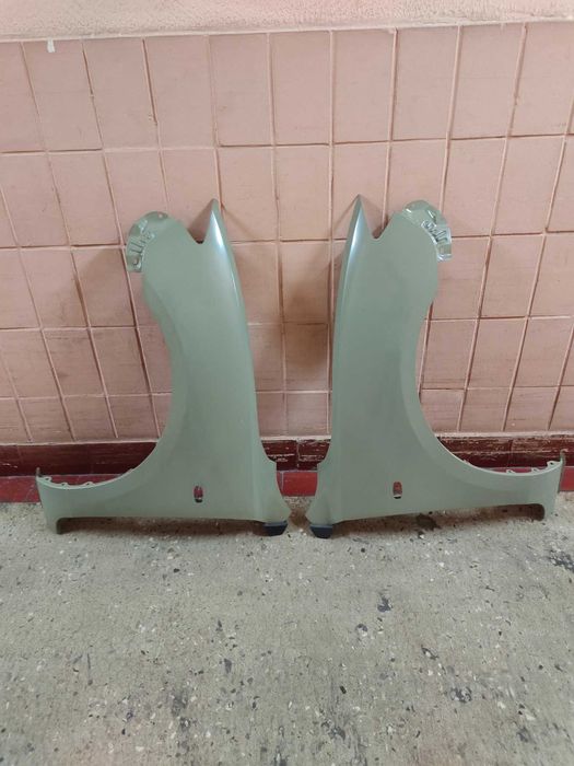 Крило ліве праве Мазда MAZDA 3 BK БК 04-09 седан/хетчбек