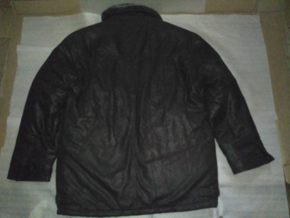 Продам тёплую, зимнюю, новую куртку.