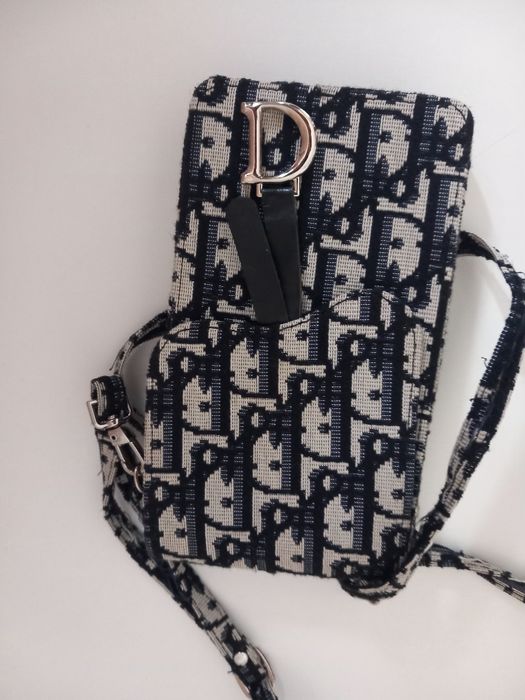 Dior etui na telefon