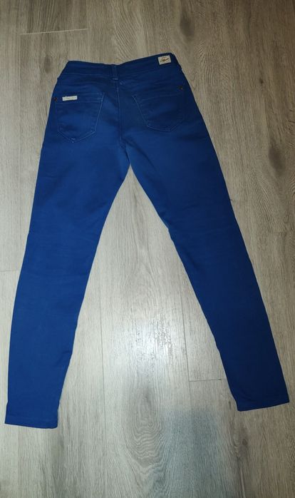 Granatowe spodnie