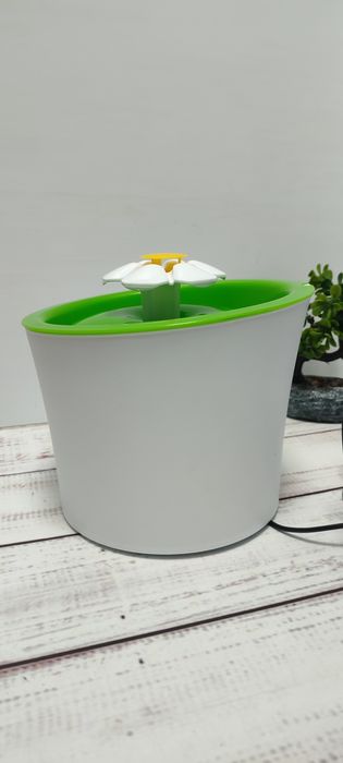 Поїлка-фонтан для тварин Catit Flower 3 л