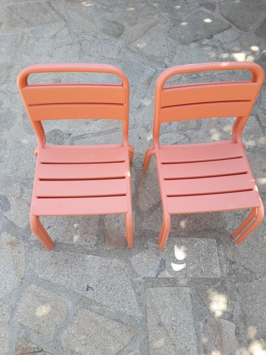 Cadeiras em ferro para criança