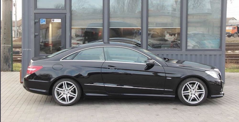 Mercedes-Benz e200, 2011 рік