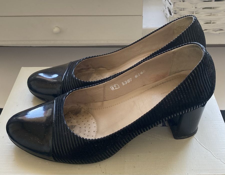 Czarne buty na obcasie czółenka skórzane skóra Marco shoes 37