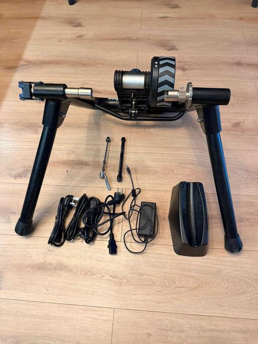 Trenażer smart Wahoo KICKR SNAP + adapter | używany | 650 zł