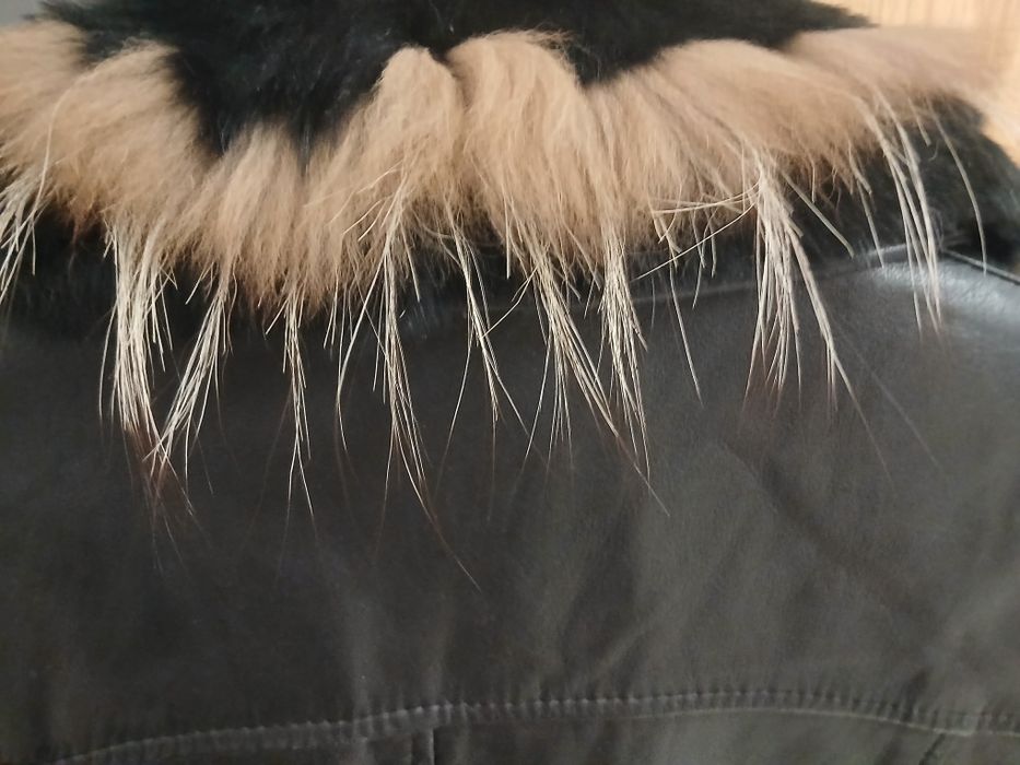 Casaco feminino. de  couro genuína .