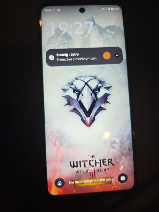 Motorola g24 uszkodzona szybka