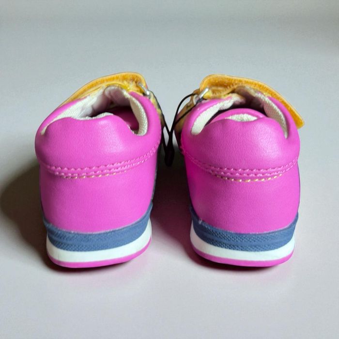 Guess – różowe sneakersy dziecięce r. 19