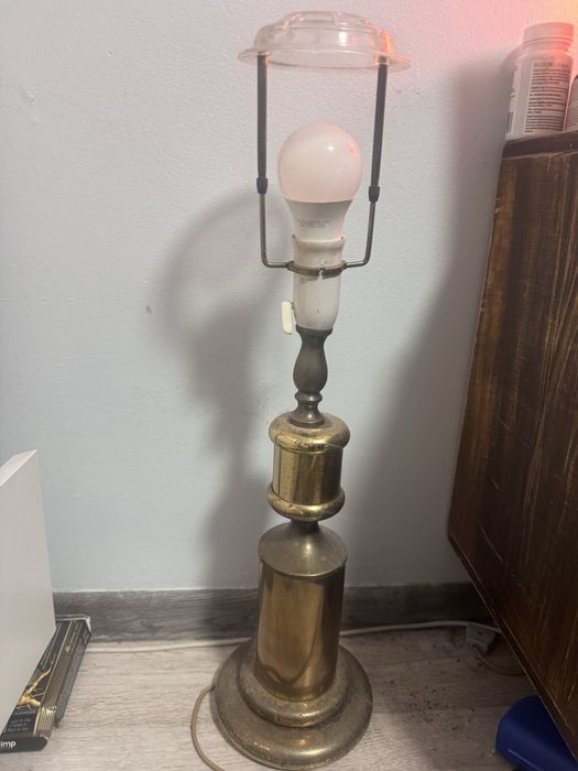 Vintage retro  stojaca mosiężna lampa zlota