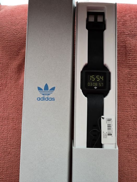 ADIDAS Relógio digital como novo sem riscos