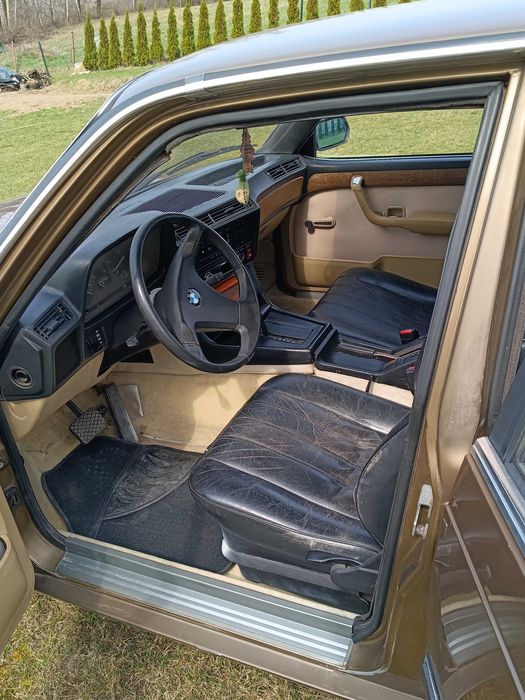 E23 BMW 732i Automat