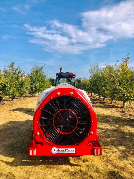 Pulverizador Rebocável Manez Lozano Twister S5 1500L