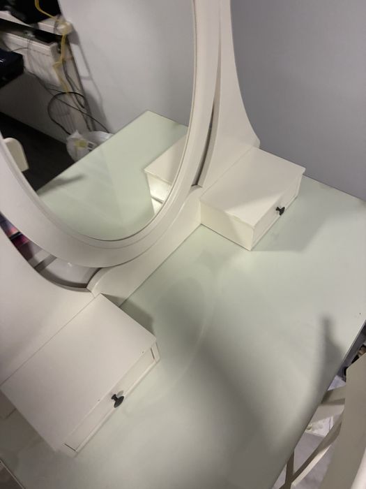 Toaletka hemnes