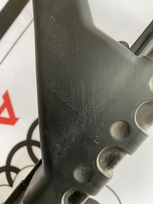 Передня панель телевизор Audi A4 B8 A5 Tdi Tfsi 2.0 1.8 8K0805595 M L